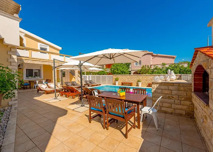 Apartment Karmen - Poolhouse - Private Oasis 8 Vir