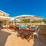 Lägenhet Karmen - Poolhouse - Private Oasis 8 Vir