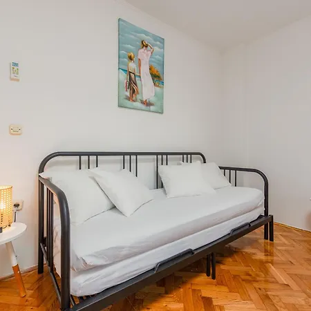 Karmen - Poolhouse - Private Oasis 8 Lägenhet Vir
