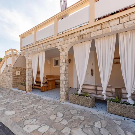 Karmen - Poolhouse - Private Oasis 8 Lägenhet