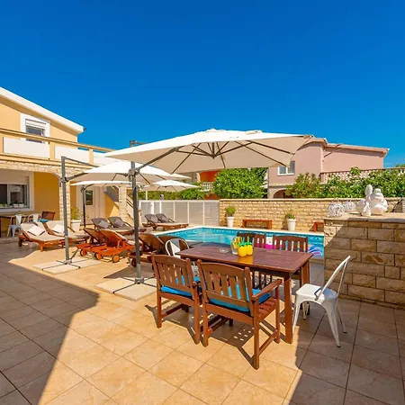 Lägenhet Karmen - Poolhouse - Private Oasis 8 Vir