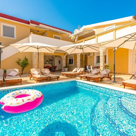 Lägenhet Karmen - Poolhouse - Private Oasis 8