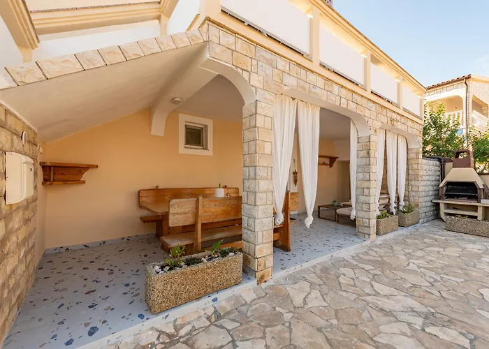 Apartman Karmen - Poolhouse - Private Oasis 8