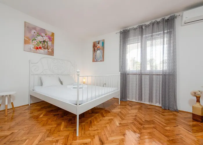 Karmen - Poolhouse - Private Oasis 8 Apartman *